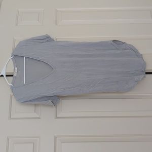 Truly Madly Deeply light gray v-neck tee